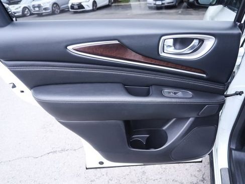 Used 2017 INFINITI QX60 Luxe w/ Deluxe Technology Package AWD/4WD image 61