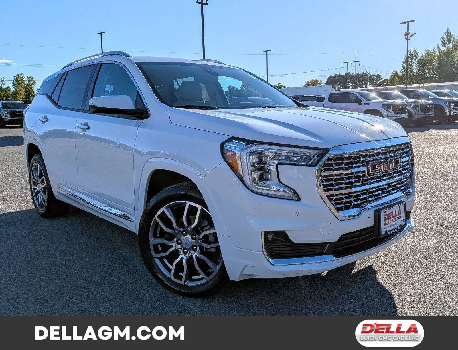 Used 2023 GMC Terrain Denali w/ LPO, Floor Liner Package AWD/4WD image 1