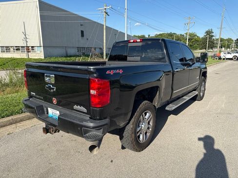 Used 2016 Chevrolet Silverado 2500 High Country w/ Duramax Plus Package AWD/4WD image 3