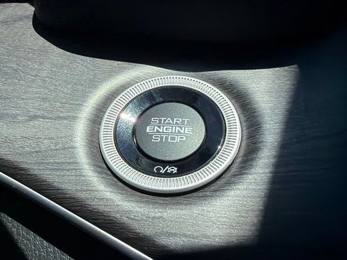 Used 2023 Jeep Grand Cherokee Limited RWD image 29