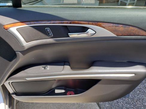 Used 2013 Lincoln MKZ FWD image 20