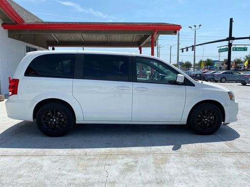 Used 2019 Dodge Grand Caravan GT image 13