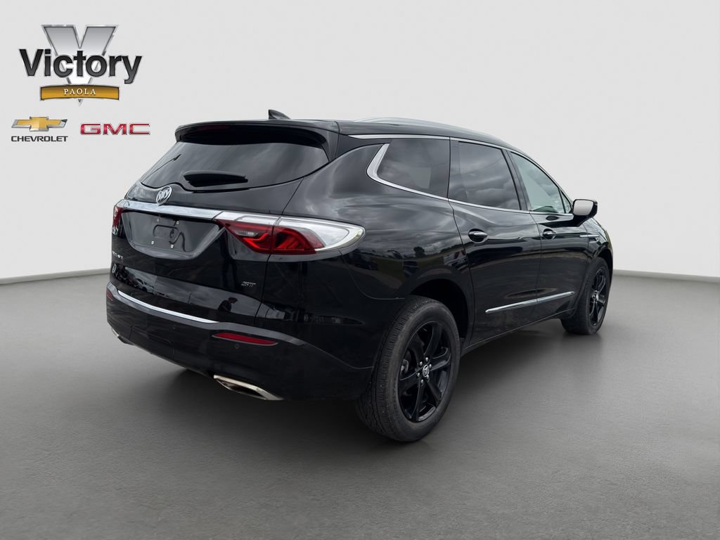 Used 2023 Buick Enclave Essence w/ Sport Touring Edition FWD image 6