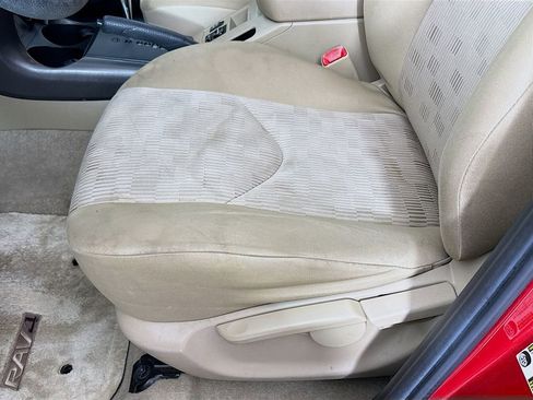 Used 2012 Toyota RAV4 FWD w/ Value Pkg image 12
