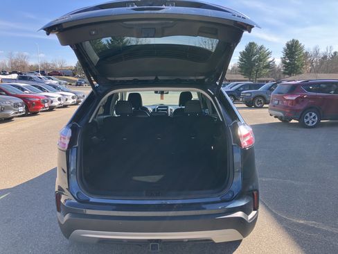 Used 2024 Ford Edge SEL w/ Convenience Package image 17
