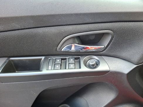Used 2014 Chevrolet Cruze LT image 20