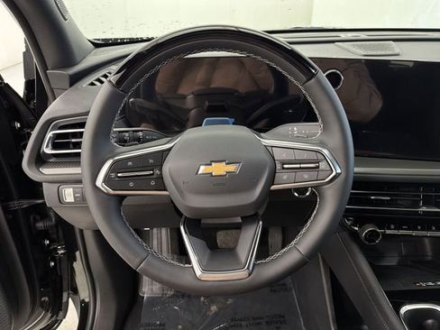 Certified 2026 Chevrolet Traverse LT w/ Enhanced Driving Package FWD image 32