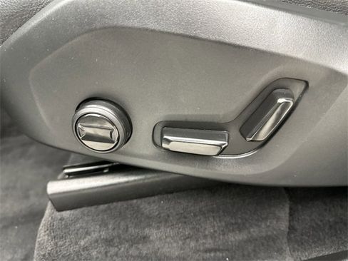 Certified 2023 Volvo XC90 B5 Core w/ Protection Package Premier image 12