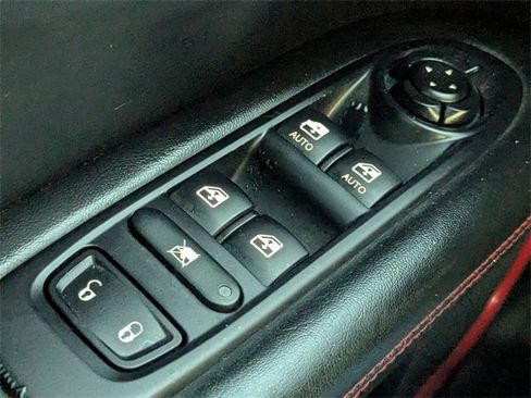 Used 2021 Jeep Compass Trailhawk image 25