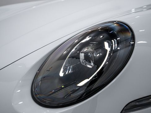 New 2026 Porsche 911 Carrera 4S image 26