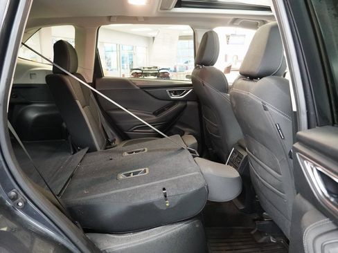 Used 2019 Subaru Forester Premium image 29