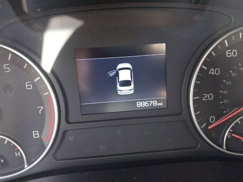 Used 2019 Kia Optima S FWD image 10