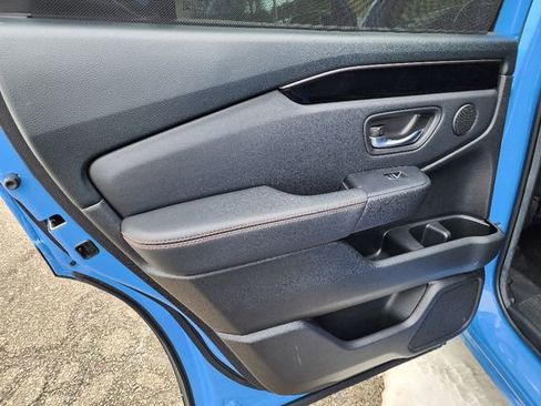 Used 2024 Honda Pilot TrailSport image 23