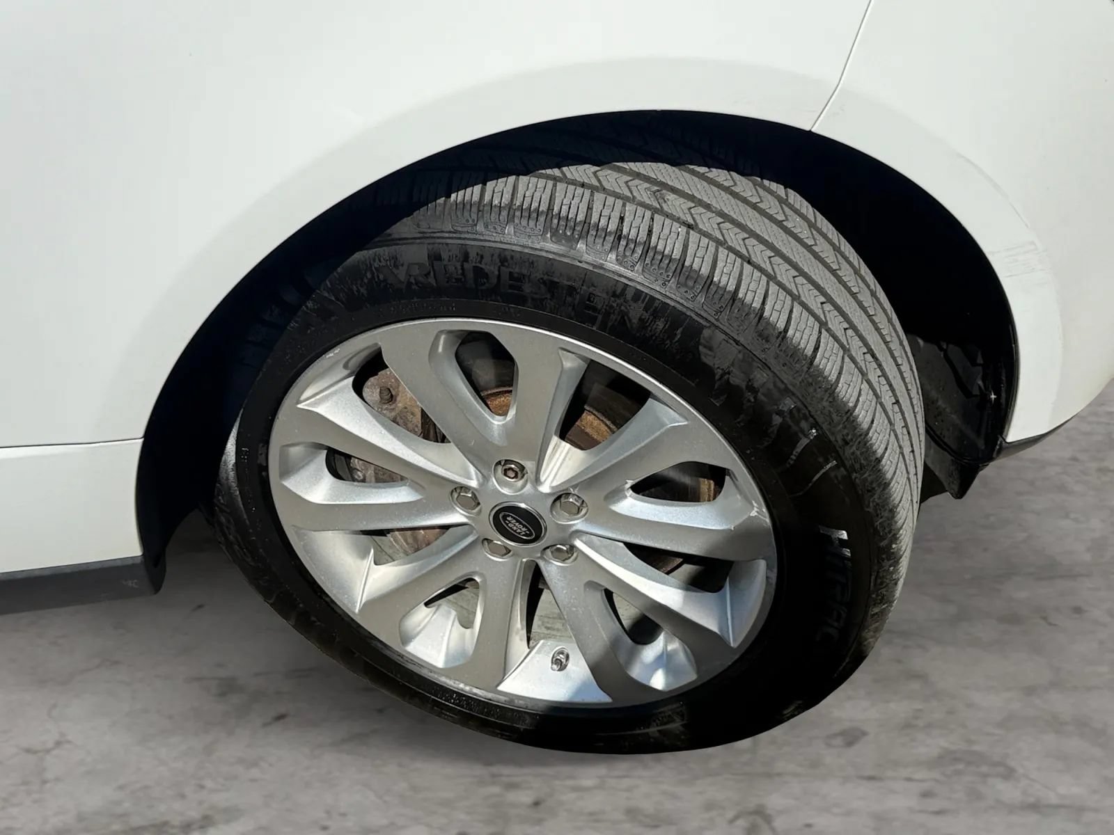 Used 2013 Land Rover Range Rover HSE AWD/4WD image 46