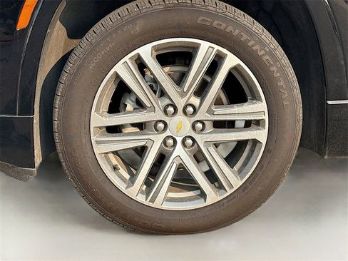 Used 2023 Chevrolet Traverse High Country image 34