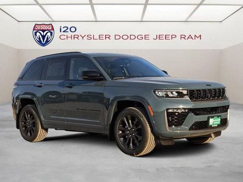 New 2026 Jeep Grand Cherokee Limited AWD/4WD image 1