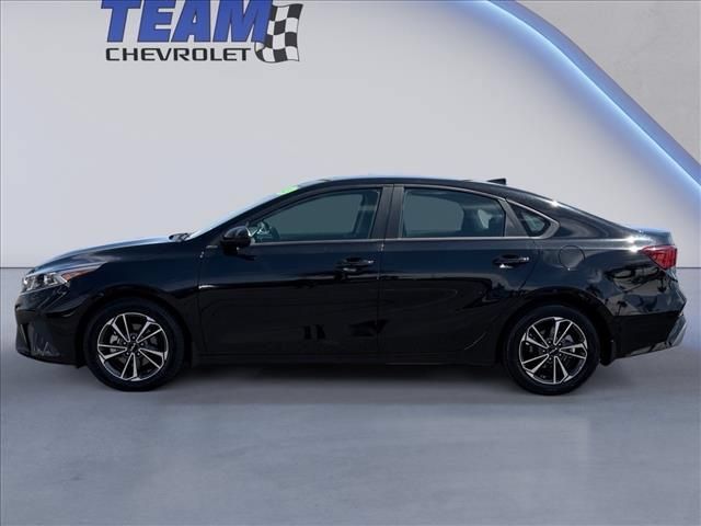 Used 2023 Kia Forte LXS FWD image 2