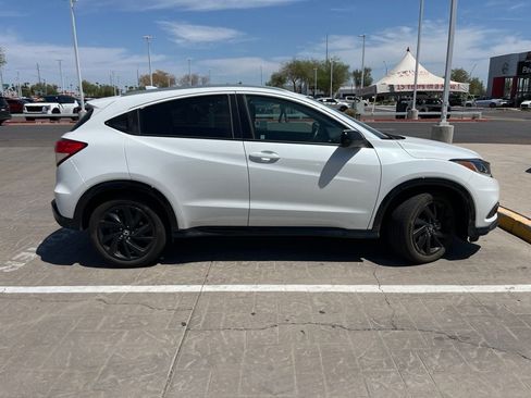 Used 2021 Honda HR-V Sport image 4
