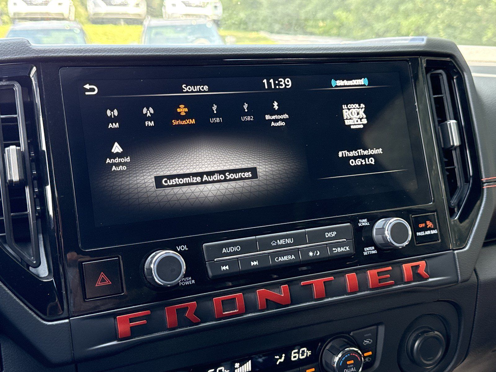 Used 2025 Nissan Frontier PRO-4X AWD/4WD image 24