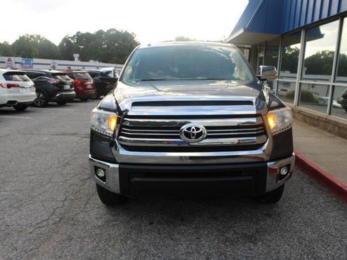 Used 2017 Toyota Tundra SR5 w/ SR5 Upgrade Package RWD image 2