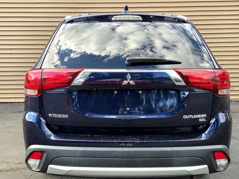 Used 2017 Mitsubishi Outlander SEL image 4
