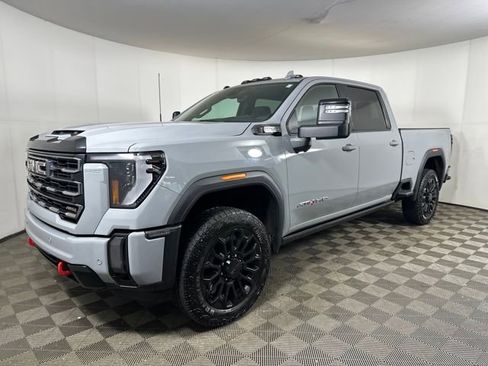 Used 2024 GMC Sierra 2500 AT4 w/ AT4 Premium Plus Package image 7