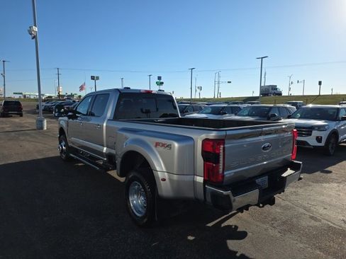 Used 2024 Ford F350 Lariat image 5