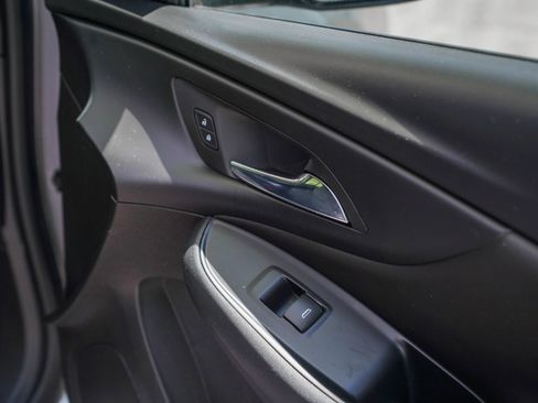 Used 2018 Chevrolet Volt LT w/ LT Driver Confidence Package FWD image 22