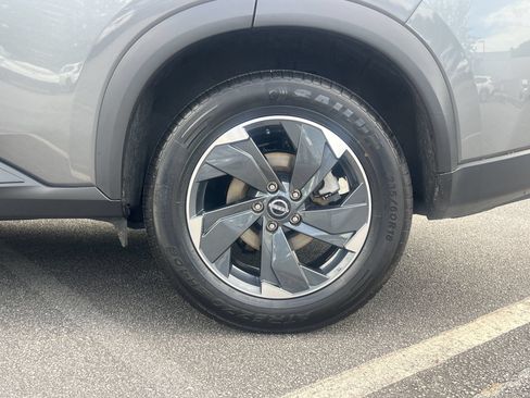 Certified 2025 Nissan Rogue SV AWD/4WD image 31
