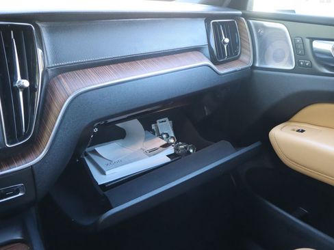 Used 2019 Volvo XC60 T5 Inscription w/ Protection Package AWD/4WD image 39