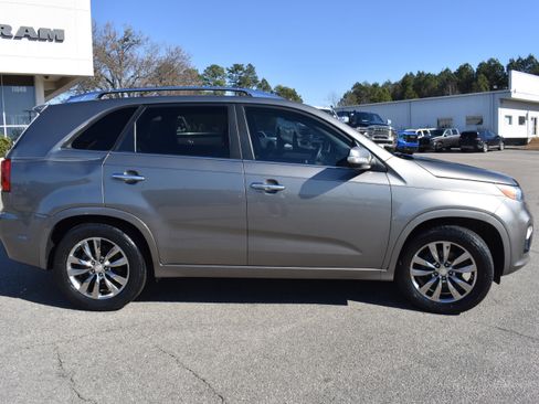 Used 2013 Kia Sorento SX w/ SX Premium Pkg image 10