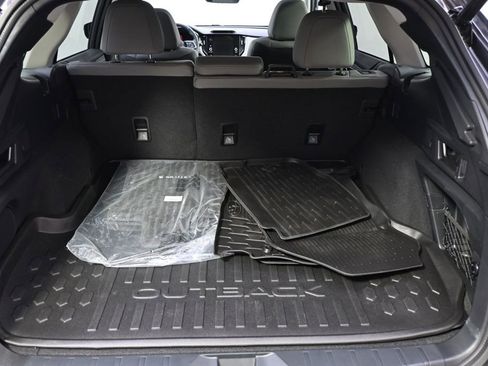 Certified 2025 Subaru Outback Limited AWD/4WD image 19