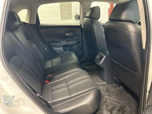 Certified 2025 Honda HR-V EX-L image 17