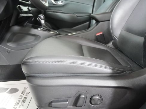 Used 2023 Hyundai Kona Limited FWD image 9