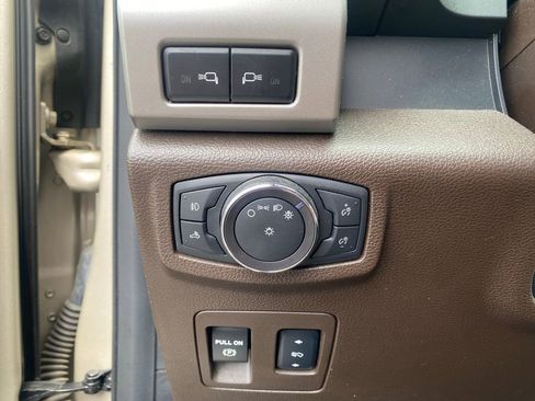 Used 2018 Ford F150 King Ranch w/ Equipment Group 601A Luxury image 17