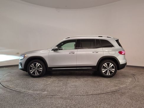 Used 2026 Mercedes-Benz GLB 250 image 2