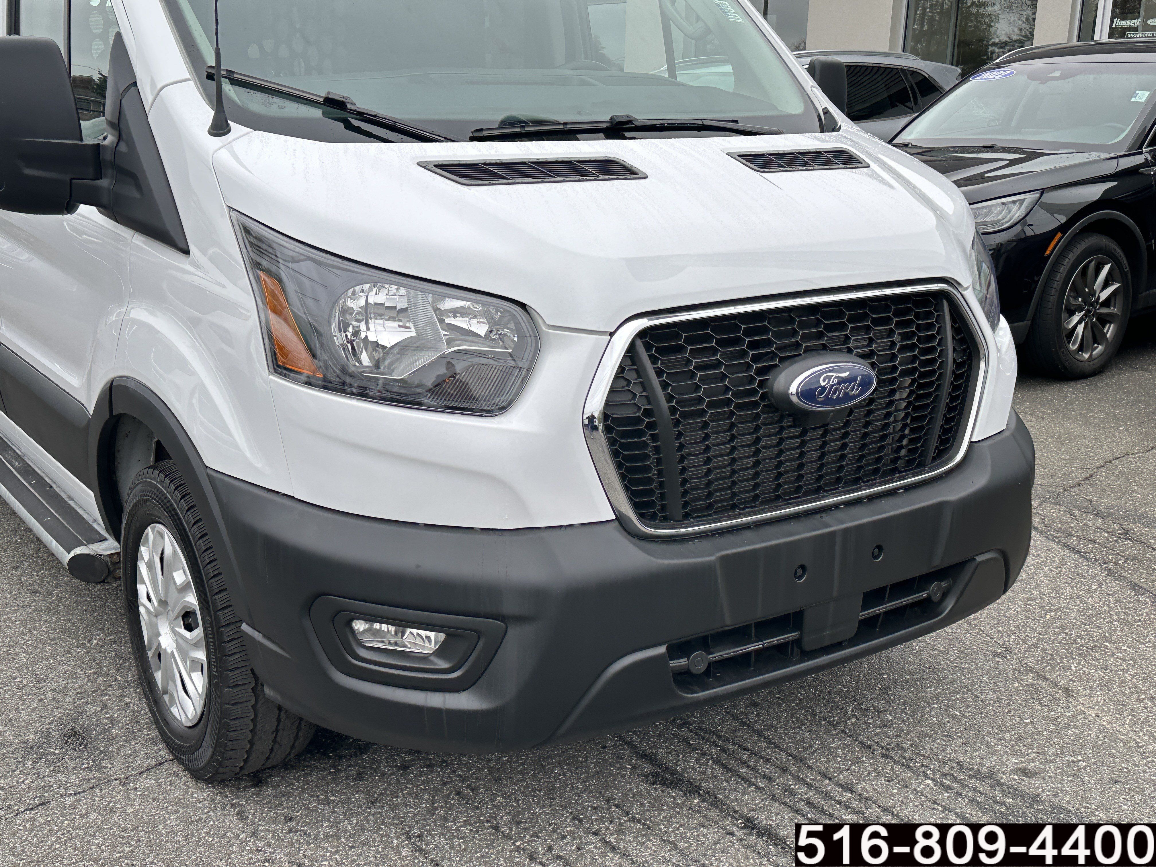 Used 2025 Ford Transit 250 Low Roof w/ Exterior Upgrade Package RWD image 2