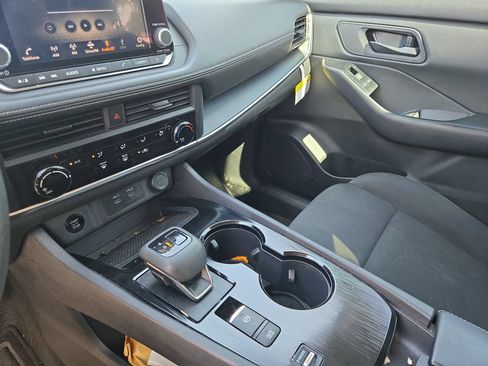 Certified 2025 Nissan Rogue S FWD image 13