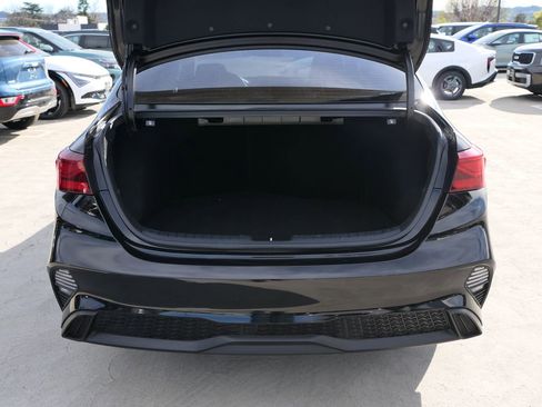 Used 2023 Kia Forte LXS w/ LXS Technology Package image 23