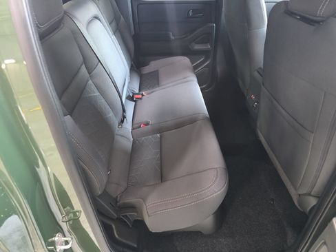 New 2026 Nissan Frontier SV w/ SV Convenience Package AWD/4WD image 11