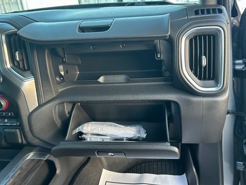 Used 2022 Chevrolet Silverado 1500 LTZ image 48