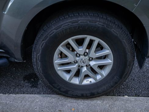 Used 2017 Nissan Frontier SV w/ SV Value Truck Package image 14