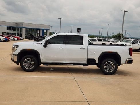 New 2026 GMC Sierra 2500 SLT AWD/4WD image 5