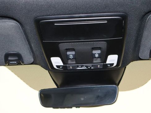 Used 2024 Honda Pilot TrailSport image 27