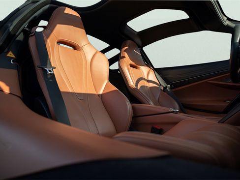 Used 2018 McLaren 720S image 47