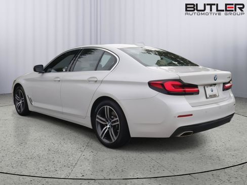 Used 2023 BMW 530i w/ Convenience Package RWD image 4