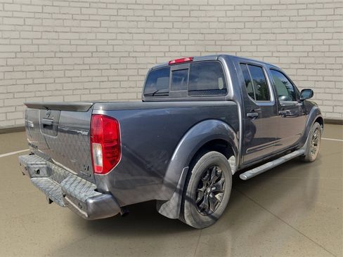 Used 2021 Nissan Frontier SV w/ Midnight Edition Floor Mats image 4