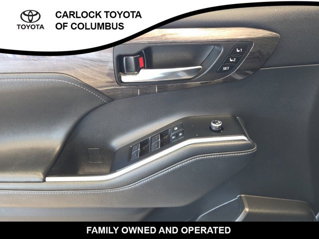 Used 2021 Toyota Highlander Limited AWD/4WD image 12