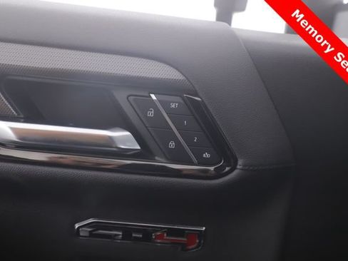 Used 2023 GMC Sierra 1500 AT4 w/ Technology Package AWD/4WD image 20