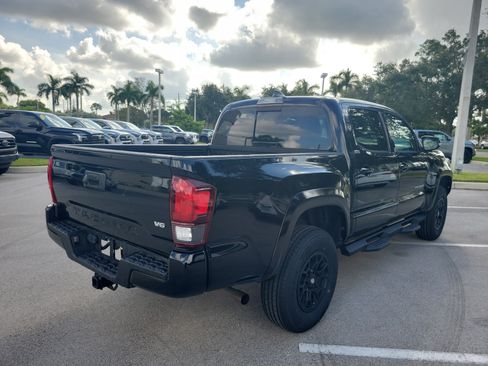 Certified 2022 Toyota Tacoma SR5 w/ Technology Package RWD image 7